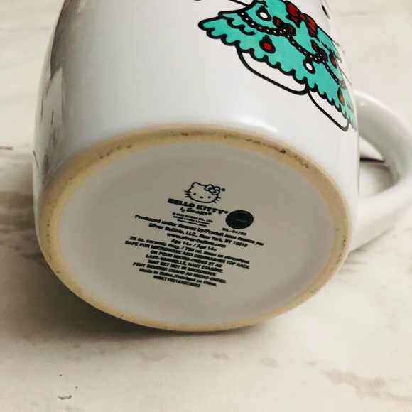 Hello Kitty Green‎ Tree Dress Christmas Large Coffee 25 Oz Ceramic Mug - Picture 5 of 6